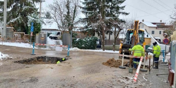 Ideiglenes forgalmi változás csőtörés javítása miatt