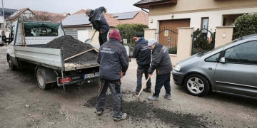 Útjavítás a Darányiban is