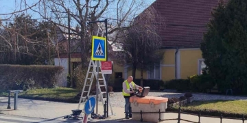 Folytatódik az okos zebra javítása Budakeszin